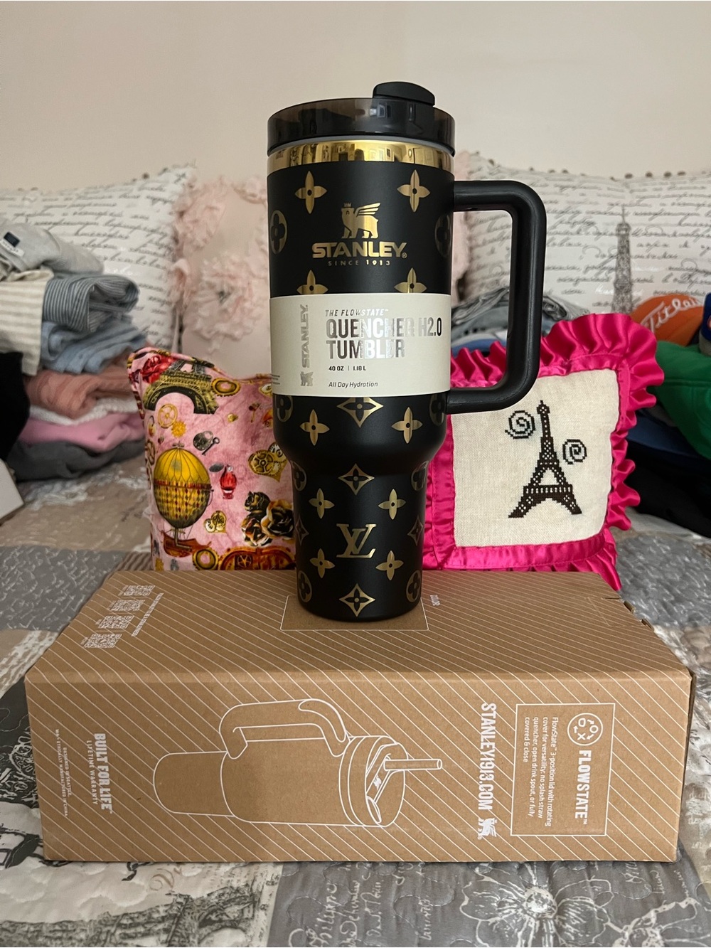 Stanley Black and Gold Patterned Quencher H2.0 Tumbler